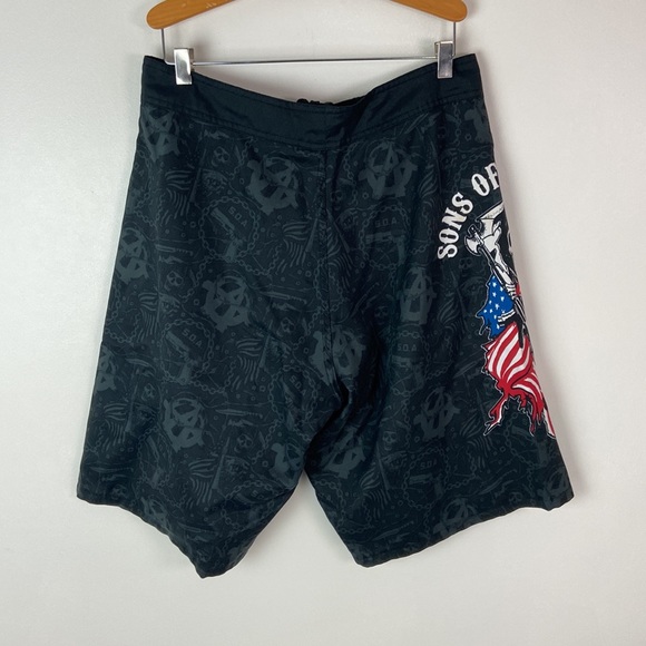 ✨3/$25✨ Sons Of Anarchy Board Shorts - M - Picture 6 of 6